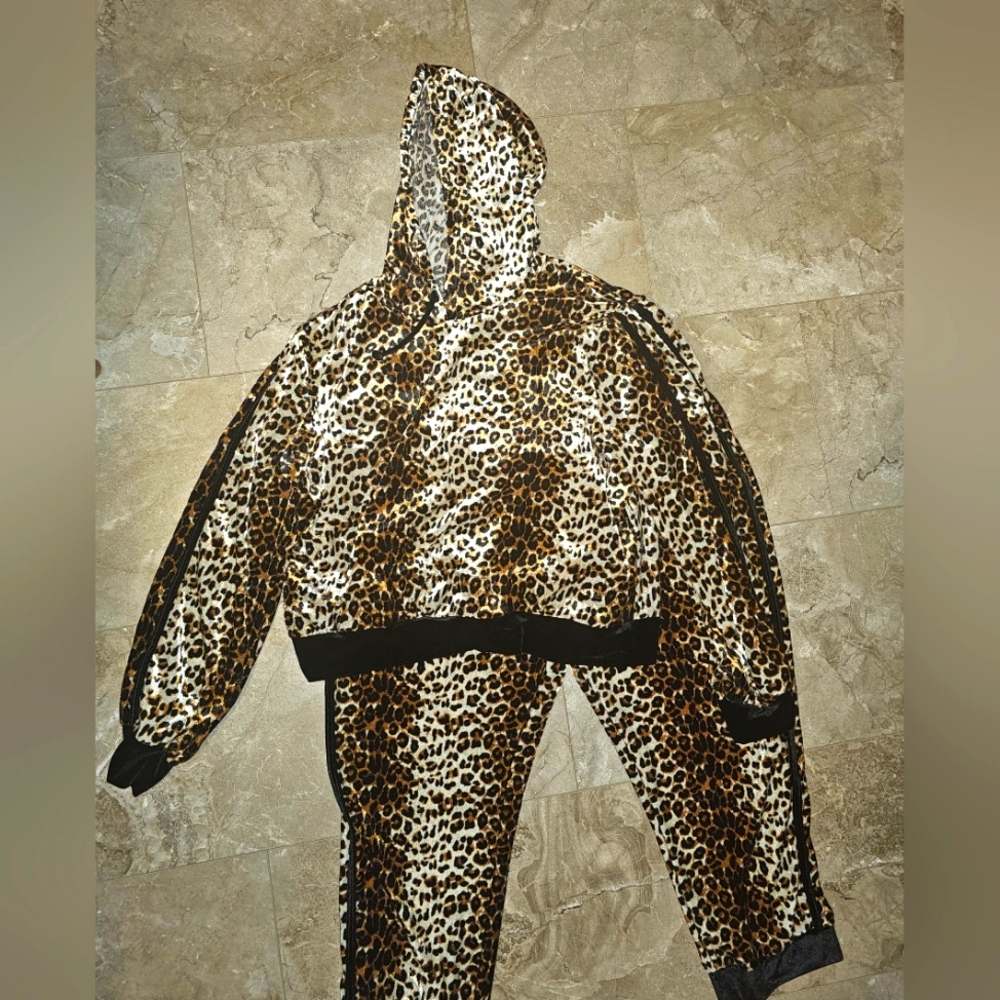 Leopard Print jogging suit
